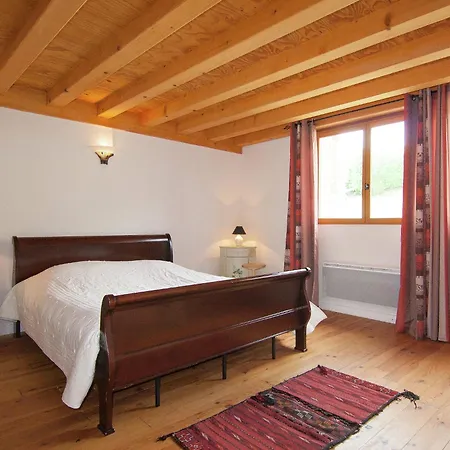 Estate In Roussines Near Golf De La Preze, Cleaning Included